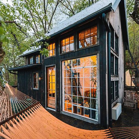 Treetop Hideaways: Wood Lily Treehouse In Чатануга Екстериор снимка